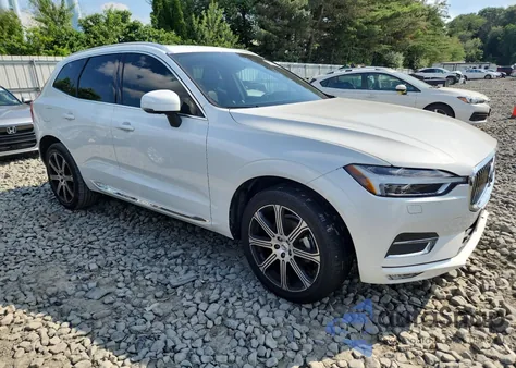 2020 Volvo Xc60 T5 Inscription z USA, uszkodzony, nr VIN YV4102RL8L1534565
